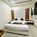 Hotel Srk ! Varanasi ! Fully-Air-Conditioned Hotel At Prime Location With Lift-Wifi-Restaurant Availability, Near Kashi Vishwanath Temple, And Ganga Ghat, Luxurious Rooms
